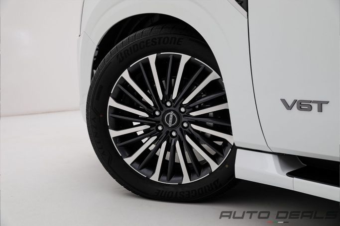 Подержанный Nissan Patrol VII (Y63), 3.5 л, 2025 в Дубае от AUTO DEALS Белый цвет. GCC | AUTO.AE