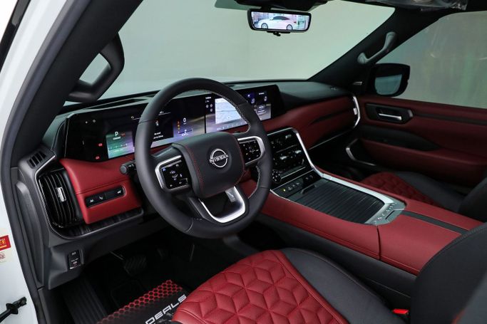 Подержанный Nissan Patrol VII (Y63), 3.5 л, 2025 в Дубае от AUTO DEALS Белый цвет. GCC | AUTO.AE