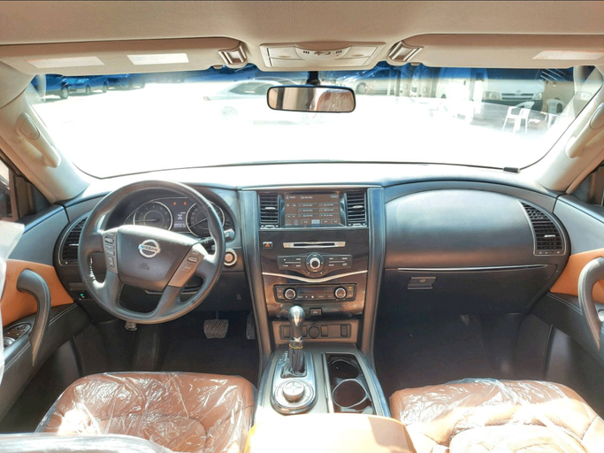 Used Nissan Patrol VI (Y62) Facelift, 5.6 l, 2019 in Dubai by Abdo Al Muthanna Used Cars, Golden color. GCC Specs | AUTO.AE