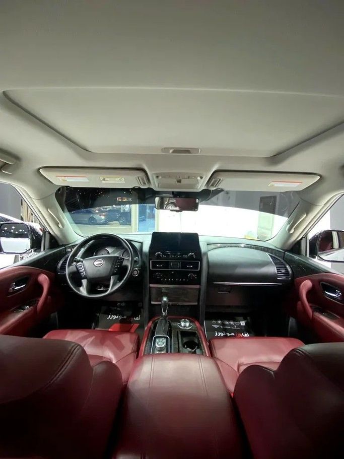 Подержанный Nissan Patrol VI (Y62) Рестайлинг 2, 5.6 л, 2022 в Дубае от F1 Motors Серебристый цвет. GCC | AUTO.AE