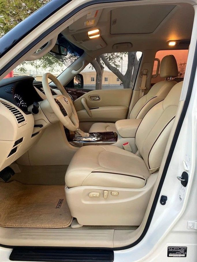 Used Nissan Patrol VI (Y62) Facelift, 5.6 l, 2016 in Dubai by Royal Diamond Motors, White color. GCC Specs | AUTO.AE