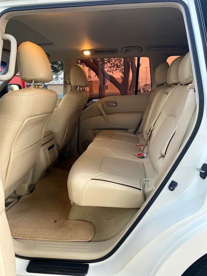 Used Nissan Patrol VI (Y62) Facelift, 5.6 l, 2016 in Dubai by Royal Diamond Motors, White color. GCC Specs | AUTO.AE