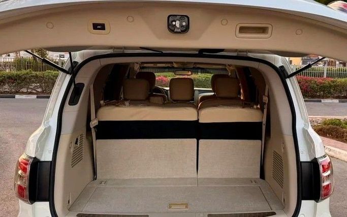 Used Nissan Patrol VI (Y62) Facelift, 5.6 l, 2016 in Dubai by Royal Diamond Motors, White color. GCC Specs | AUTO.AE