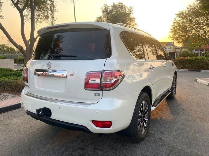 Used Nissan Patrol VI (Y62) Facelift, 5.6 l, 2016 in Dubai by Royal Diamond Motors, White color. GCC Specs | AUTO.AE