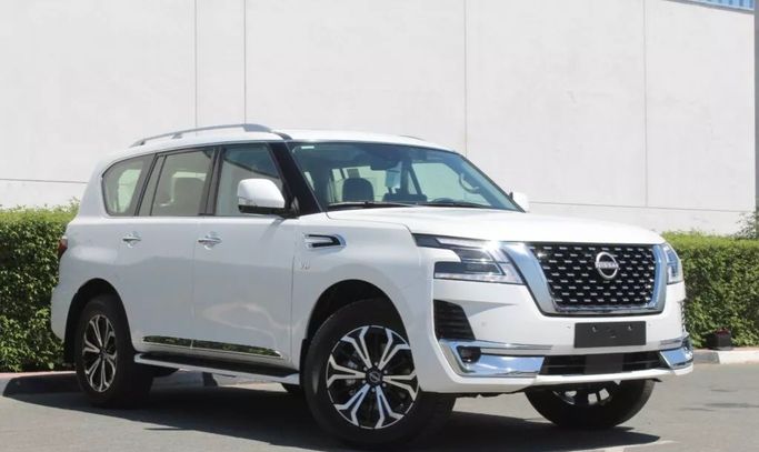 جديدة Nissan Patrol عملية شد الوجه VI (Y62) 2, 5.6 l, 2023 في في دبي من Bin Humaidan Motors، اللون أبيض.  | AUTO.AE