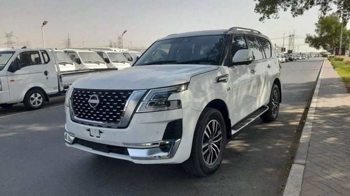 مستعملة Nissan Patrol عملية شد الوجه VI (Y62) 2, 5.6 l, 2023 في في دبي من Central Motors، اللون أبيض.  | AUTO.AE