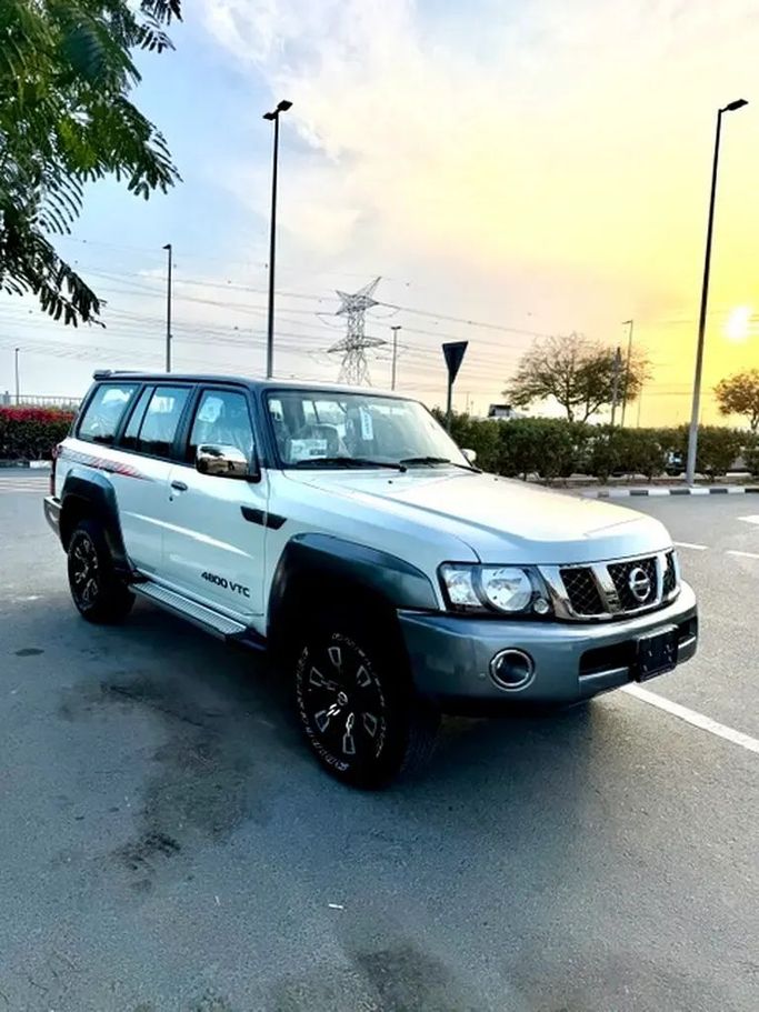 New Nissan Patrol V (Y61) Facelift, 4.8 l, 2024 in Dubai by Bin Humaidan Motors, White color. GCC Specs | AUTO.AE | Listing #259799