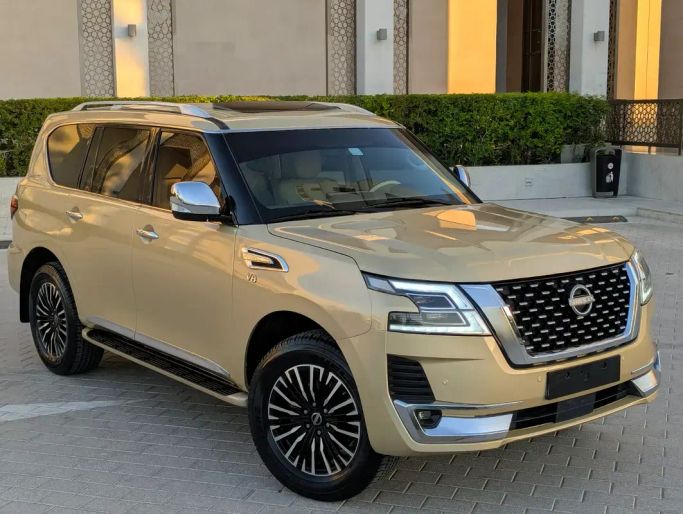 مستعملة Nissan Patrol السادس (Y62), 5.6 l, 2012 في في دبي من NEW ABU TAJ MOTORS، اللون بيج. مواصفات الخليج | AUTO.AE | إعلان #262614