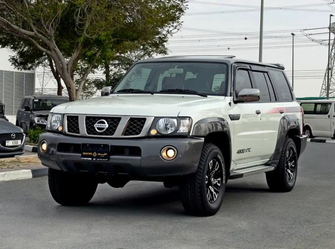 مستعملة Nissan Patrol عملية فيس ليفت V (Y61), 4.8 l, 2024 في في دبي من Q Motors، اللون أبيض. مواصفات الخليج | AUTO.AE | إعلان #263558