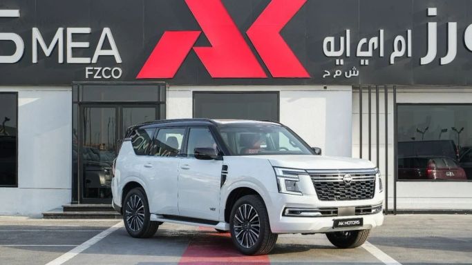 جديدة Nissan Patrol سابعاً (Y63), 3.5 l, 2026 في في دبي من AK Motors MEA، اللون أبيض. مواصفات الخليج | AUTO.AE | إعلان #265587