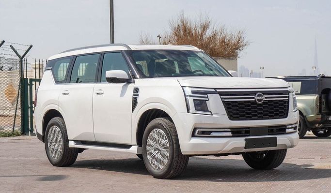 جديدة Nissan Patrol سابعاً (Y63), 3.8 l, 2025 في في الإمارات, دبي من Atlantis Motors FZE، اللون أبيض. مواصفات الخليج | AUTO.AE | إعلان #265875