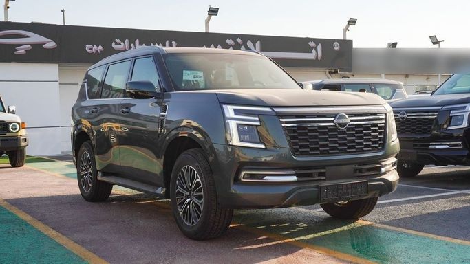 جديدة Nissan Patrol سابعاً (Y63), 3.5 l, 2025 في في الإمارات, دبي من Atlantis Motors FZE، اللون أخضر. مواصفات الخليج | AUTO.AE | إعلان #265918