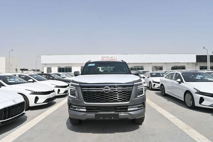 جديدة Nissan Patrol سابعاً (Y63), 3.5 l, 2026 في في الإمارات, دبي من RMG Automobiles، اللون رمادي. مواصفات الخليج | AUTO.AE | إعلان #266133