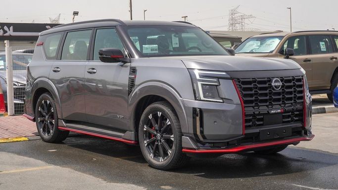 جديدة Nissan Patrol سابعاً (Y63), 3.5 l, 2025 في في الإمارات, دبي من Atlantis Motors FZE، اللون رمادي. مواصفات الخليج | AUTO.AE | إعلان #266280