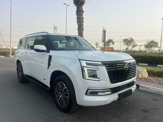 جديدة Nissan Patrol سابعاً (Y63), 3.5 l, 2026 في في الإمارات, دبي من Atlantis Motors FZE، اللون أبيض. مواصفات الخليج | AUTO.AE | إعلان #266308