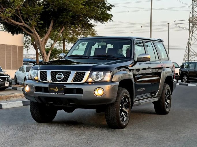 Used Nissan Patrol V (Y61) Facelift, 4.8 l, 2023 in UAE, Dubai by Q Motors, Black color. GCC Specs | AUTO.AE | Listing #282481
