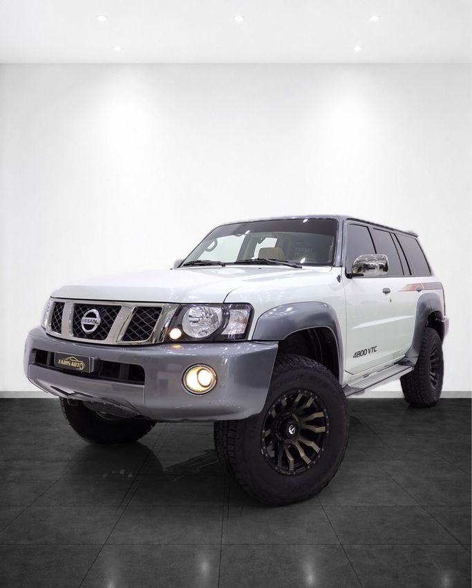 Подержанный ⁦Nissan Patrol V (Y61) Рестайлинг, 4.8 л, 2023⁩ в ОАЭ, Дубай от Al Faris Motors Белый цвет. GCC | AUTO.AE | Объявление #288068