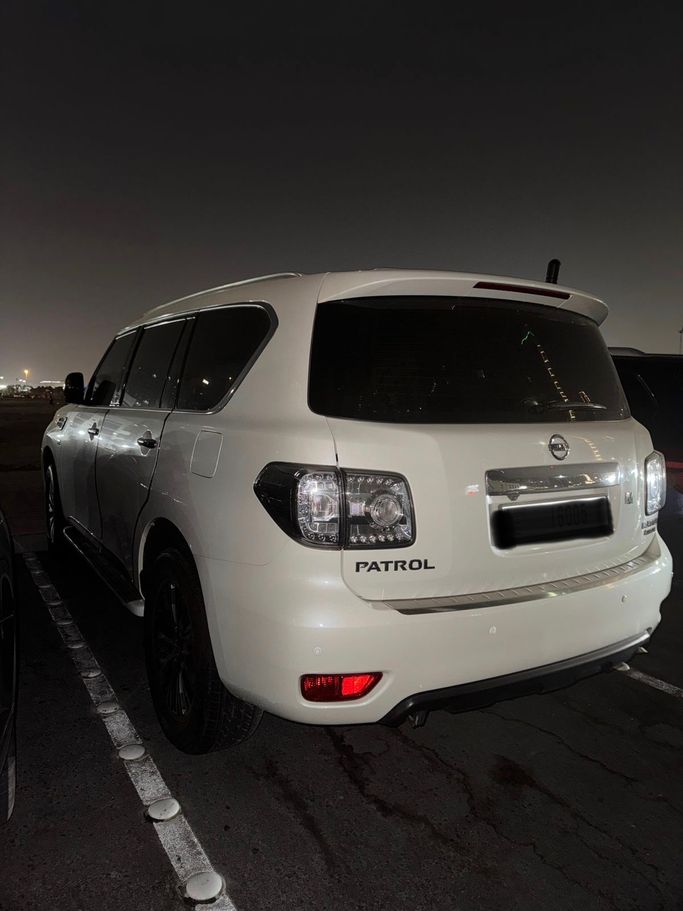 Подержанный ⁦Nissan Patrol VI (Y62) Рестайлинг, 5.6 л, 2015⁩ в ОАЭ, Дубай Белый цвет. GCC | AUTO.AE | Объявление #289693