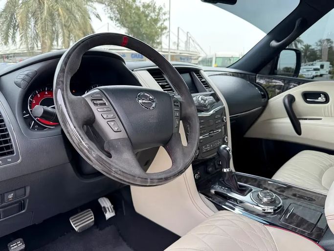 Used Nissan Patrol VI (Y62) Facelift, 5.6 l, 2018 in UAE, Dubai by Royal Motors, White color. GCC Specs | AUTO.AE | Listing #295224 — photo 7 of 18
