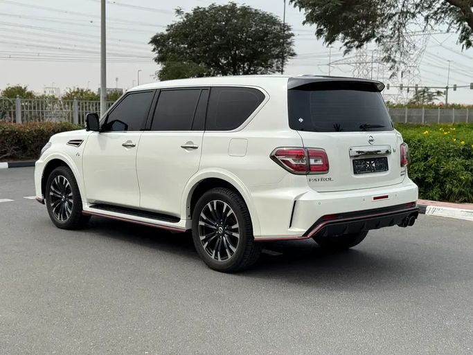 Used Nissan Patrol VI (Y62) Facelift, 5.6 l, 2018 in UAE, Dubai by Royal Motors, White color. GCC Specs | AUTO.AE | Listing #295224 — photo 17 of 18