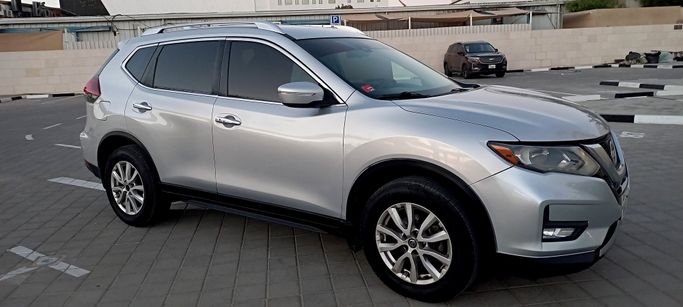 مستعملة Nissan Rogue فيس ليفت الثاني, 2.5 l, 2019 في في دبي، اللون فضي. المواصفات الأمريكية | AUTO.AE | إعلان #265499
