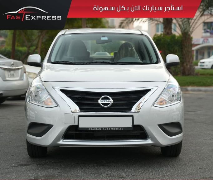 Nissan Sunny N17 Рестайлинг, 2024 седан  класса в Дубае от Fast express rent a car серебристый цвет | AUTO.AE