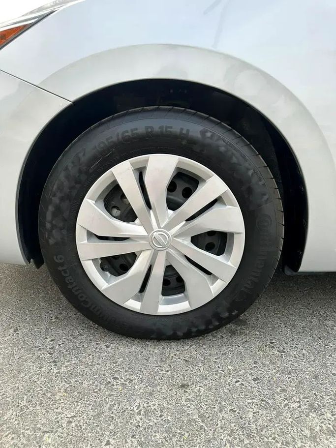 Новый Nissan Sunny N18, 1.6 л, 2023 в Дубае от First Choice Motors Серебристый цвет. GCC | AUTO.AE