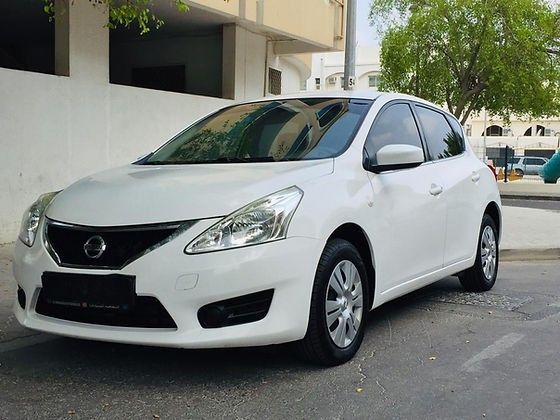 مستعملة Nissan Tiida ثانياً, 1.6 l, 2016 في في دبي من DEVA CARS، اللون أبيض. مواصفات الخليج | AUTO.AE