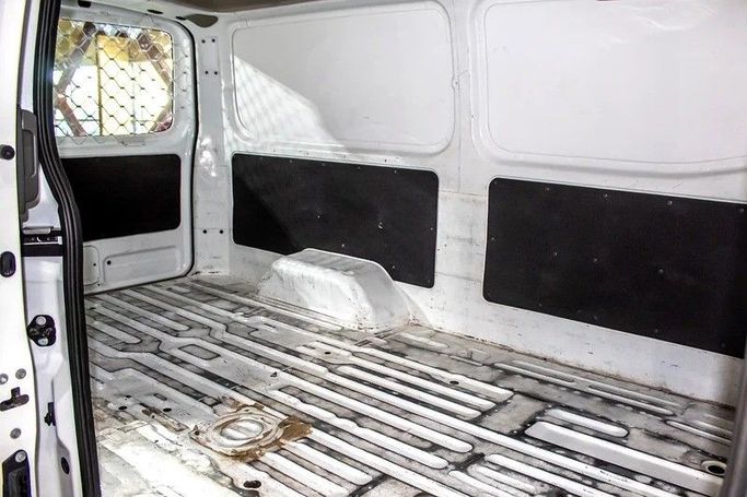 Подержанный Nissan Urvan V (E26) / NV350 Urvan, 2.7 л, 2022 в Дубае от AG Motors Белый цвет. GCC | AUTO.AE