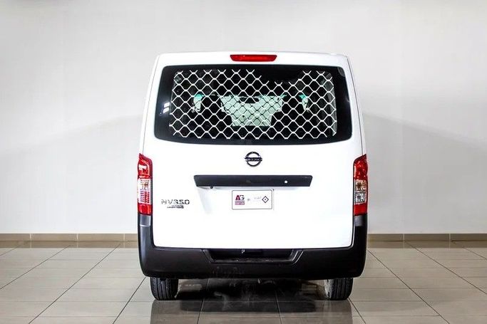 Подержанный Nissan Urvan V (E26) / NV350 Urvan, 2.7 л, 2022 в Дубае от AG Motors Белый цвет. GCC | AUTO.AE