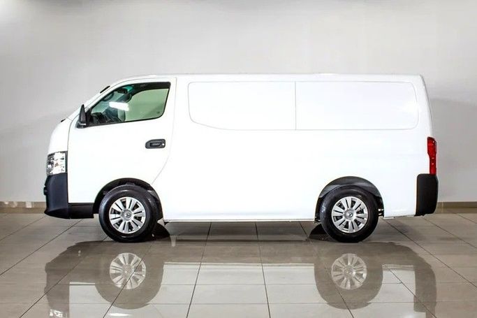 Подержанный Nissan Urvan V (E26) / NV350 Urvan, 2.7 л, 2022 в Дубае от AG Motors Белый цвет. GCC | AUTO.AE
