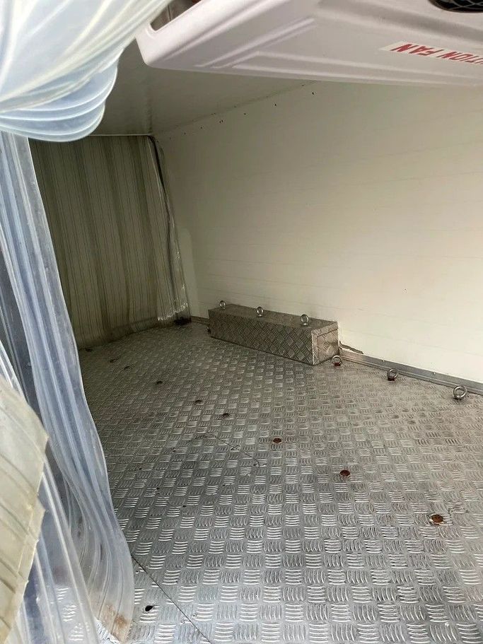 Подержанный Nissan Urvan V (E26) / NV350 Urvan, 2.5 л, 2019 в Дубае от Shalimar Белый цвет. GCC | AUTO.AE