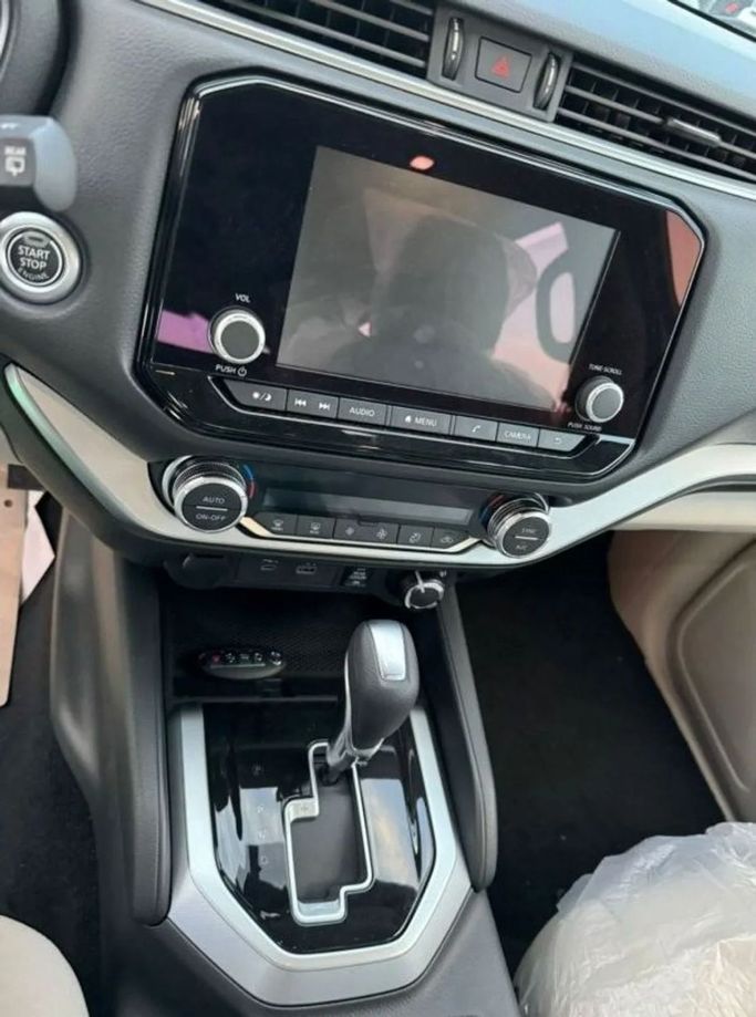 Новый Nissan X-Terra, 2.5 л, 2023 в Дубае от Mohamed Hakim Motors Белый цвет. GCC | AUTO.AE