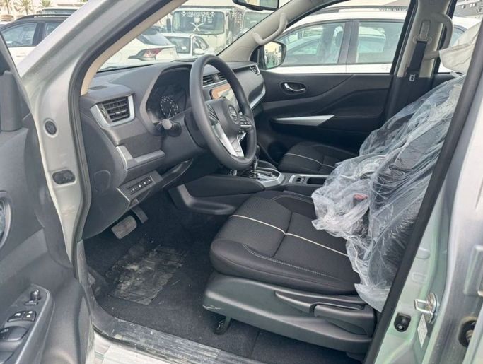 Новый Nissan X-Terra, 2.5 л, 2023 в Дубае от Mohamed Hakim Motors Серебристый цвет. GCC | AUTO.AE