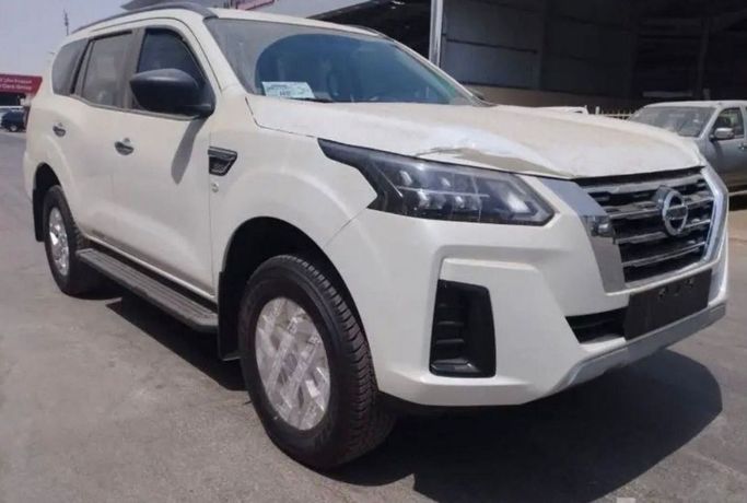 Новый Nissan X-Terra, 2.5 л, 2023 в Дубае от Mohamed Hakim Motors Белый цвет. GCC | AUTO.AE