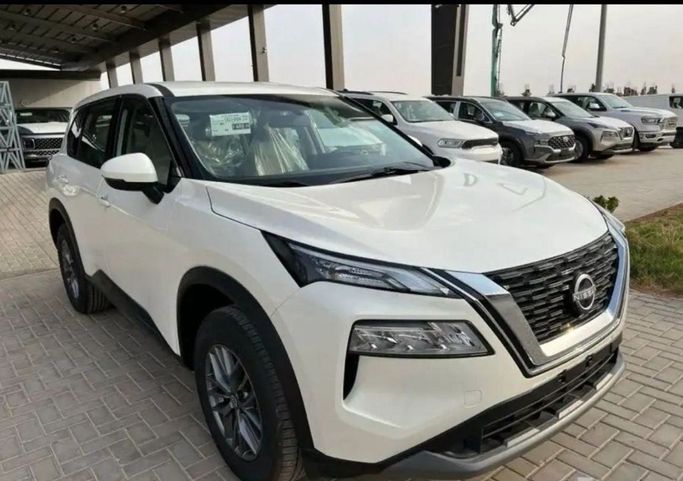 New Nissan X-Trail IV, 2.5 l, 2023 in Dubai by Mohamed Hakim Motors, White color. GCC Specs | AUTO.AE