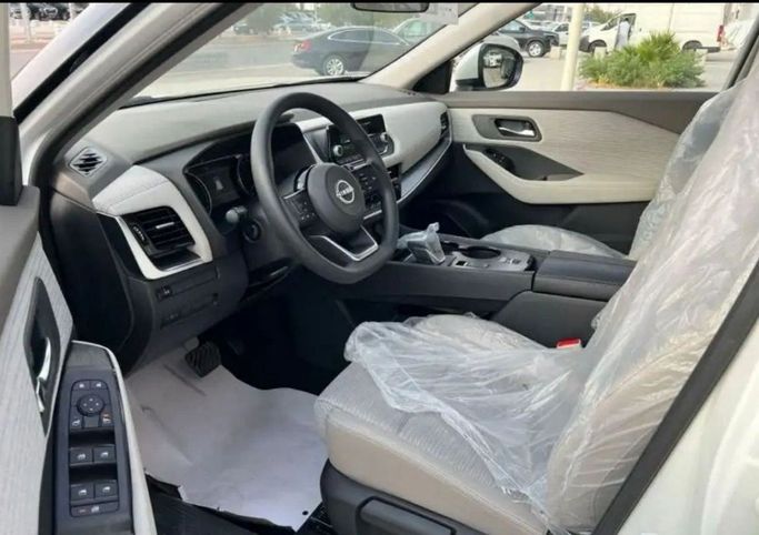 New Nissan X-Trail IV, 2.5 l, 2023 in Dubai by Mohamed Hakim Motors, White color. GCC Specs | AUTO.AE