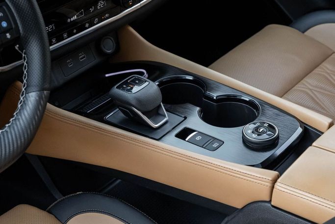 New Nissan X-Trail IV, 2.5 l, 2023 in Dubai by Mohamed Hakim Motors, Silver color. GCC Specs | AUTO.AE