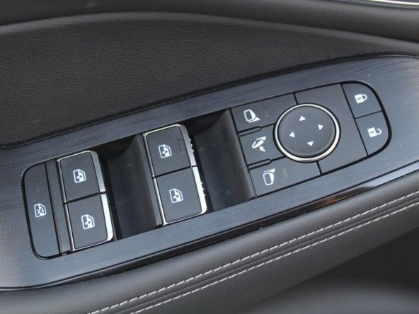 Новый Nissan X-Trail IV, 1.5 л, 2023 в Дубае от Titanum Cars Черный цвет. Other | AUTO.AE