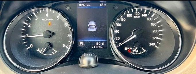 Подержанный Nissan X-Trail III Рестайлинг, 2.5 л, 2021 в Дубае от Designo Cars Trading Белый цвет. GCC | AUTO.AE