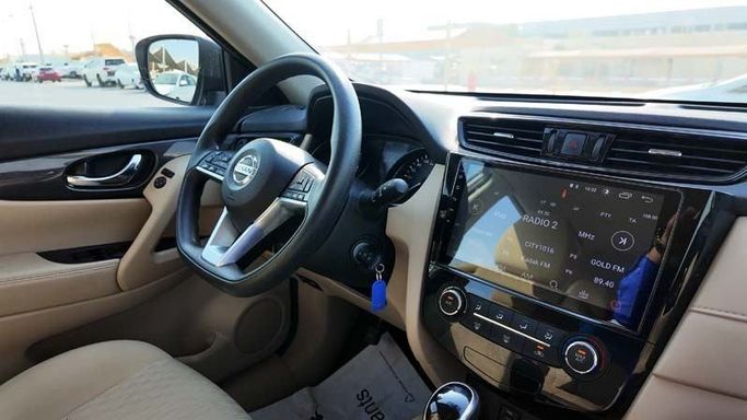 Used Nissan X-Trail III Facelift, 2.5 l, 2022 in Dubai by Cariva Used Cars , Grey color. GCC Specs | AUTO.AE