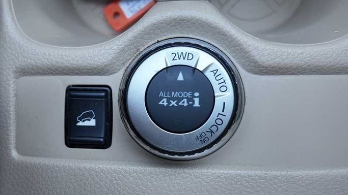 Used Nissan X-Trail III Facelift, 2.5 l, 2022 in Dubai by Cariva Used Cars , Grey color. GCC Specs | AUTO.AE