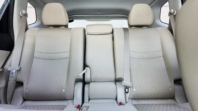 Used Nissan X-Trail III Facelift, 2.5 l, 2022 in Dubai by Cariva Used Cars , Grey color. GCC Specs | AUTO.AE