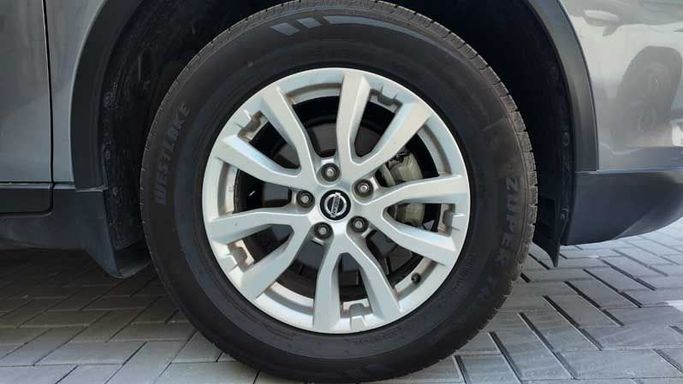 Used Nissan X-Trail III Facelift, 2.5 l, 2022 in Dubai by Cariva Used Cars , Grey color. GCC Specs | AUTO.AE