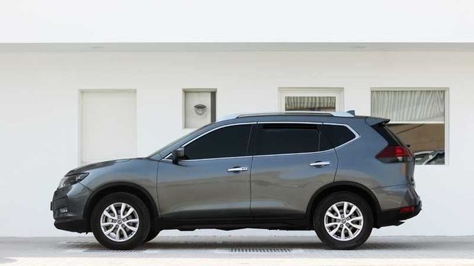 Used Nissan X-Trail III Facelift, 2.5 l, 2022 in Dubai by Cariva Used Cars , Grey color. GCC Specs | AUTO.AE