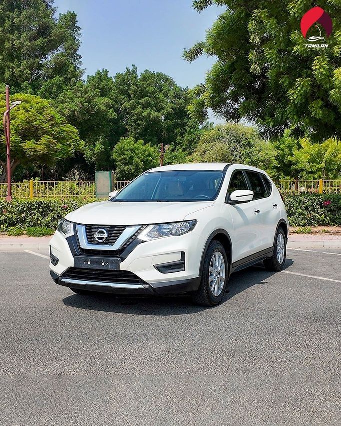 مستعملة Nissan X-Trail ثالثاً فيس ليفت, 2.5 l, 2021 في في دبي من Tamilan Specialized Vehicles Trading LLC، اللون أبيض.  | AUTO.AE