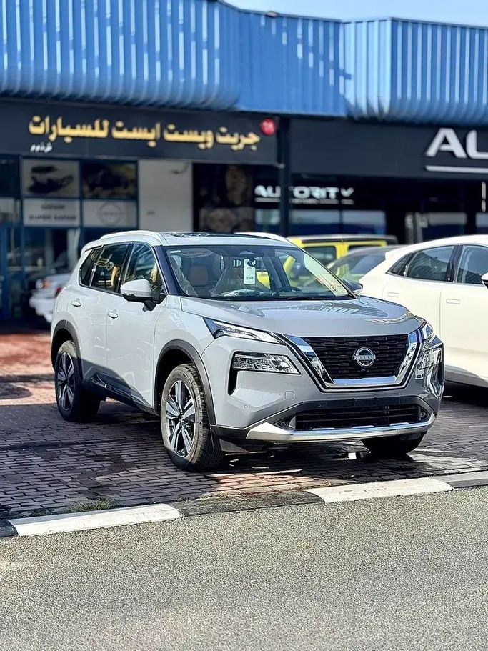 جديدة Nissan X-Trail رابعاً, 2.5 l, 2026 في في دبي من Great West East Auto، اللون رمادي. مواصفات الخليج | AUTO.AE | إعلان #259878