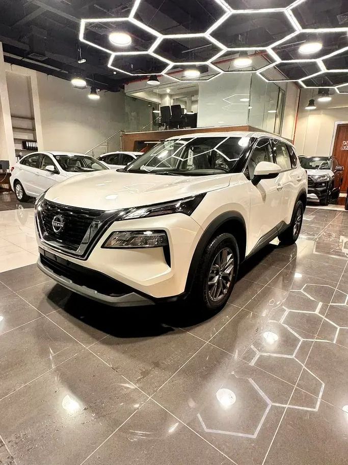 جديدة Nissan X-Trail رابعاً, 2.5 l, 2026 في في دبي من BANIYAS CARS SHOWROOM، اللون أبيض. مواصفات الخليج | AUTO.AE | إعلان #260837