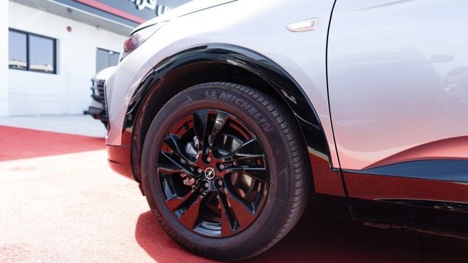 New Opel Grandland X I, 1.6 l, 2024 in Dubai by TRADEX FRANCE MOTORS, Silver color. Other | AUTO.AE