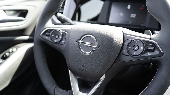 New Opel Grandland X I, 1.6 l, 2024 in Dubai by TRADEX FRANCE MOTORS, Silver color. Other | AUTO.AE